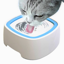 Carregar imagem no visualizador da galeria, Bebedouro Anti Respingos | Para Cachorro e Gato