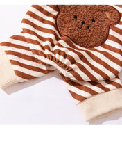 Carregar imagem no visualizador da galeria, Macacão Listrado Pequeno Ursinho