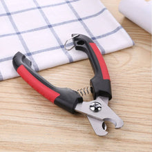 Carregar imagem no visualizador da galeria, Alicate Emborrachado Cortador de Unhas para Cães e Gatos PetNails