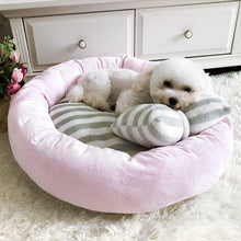 Carregar imagem no visualizador da galeria, Cama Puff Lacinho | Para Cachorro e Gato