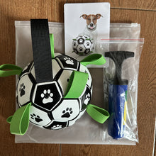 Carregar imagem no visualizador da galeria, Soccer Ball Petz -  A escolha divertida para o seu cãozinho
