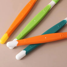 Carregar imagem no visualizador da galeria, Escova de Dente para Pet Cabeça Tripla WePetz - Compre 1 Leve 4
