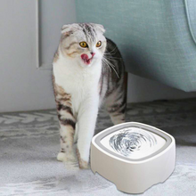 Carregar imagem no visualizador da galeria, Bebedouro Anti Respingos | Para Cachorro e Gato
