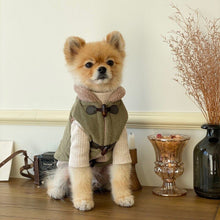 Carregar imagem no visualizador da galeria, Colete de Veludo Acolchoado
